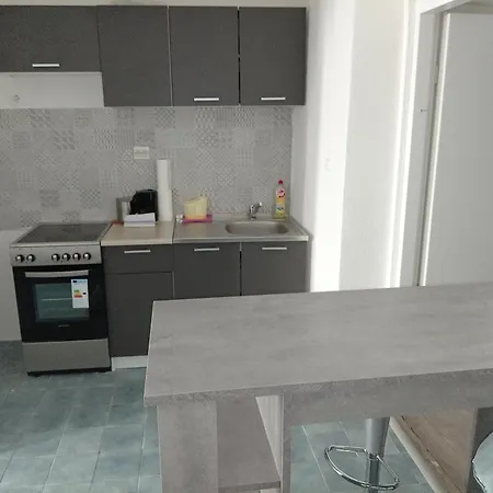 아파트 Apartman M&m 투라니
